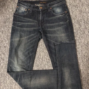 Mörkblå jeans från Nudie Jeans - Mörkblåa jeans ifrån Nudie Jeans