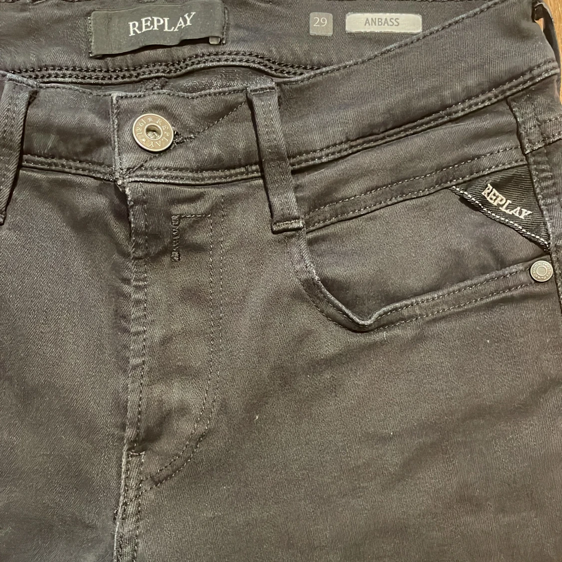 Svarta jeansbyxor från Replay - 2