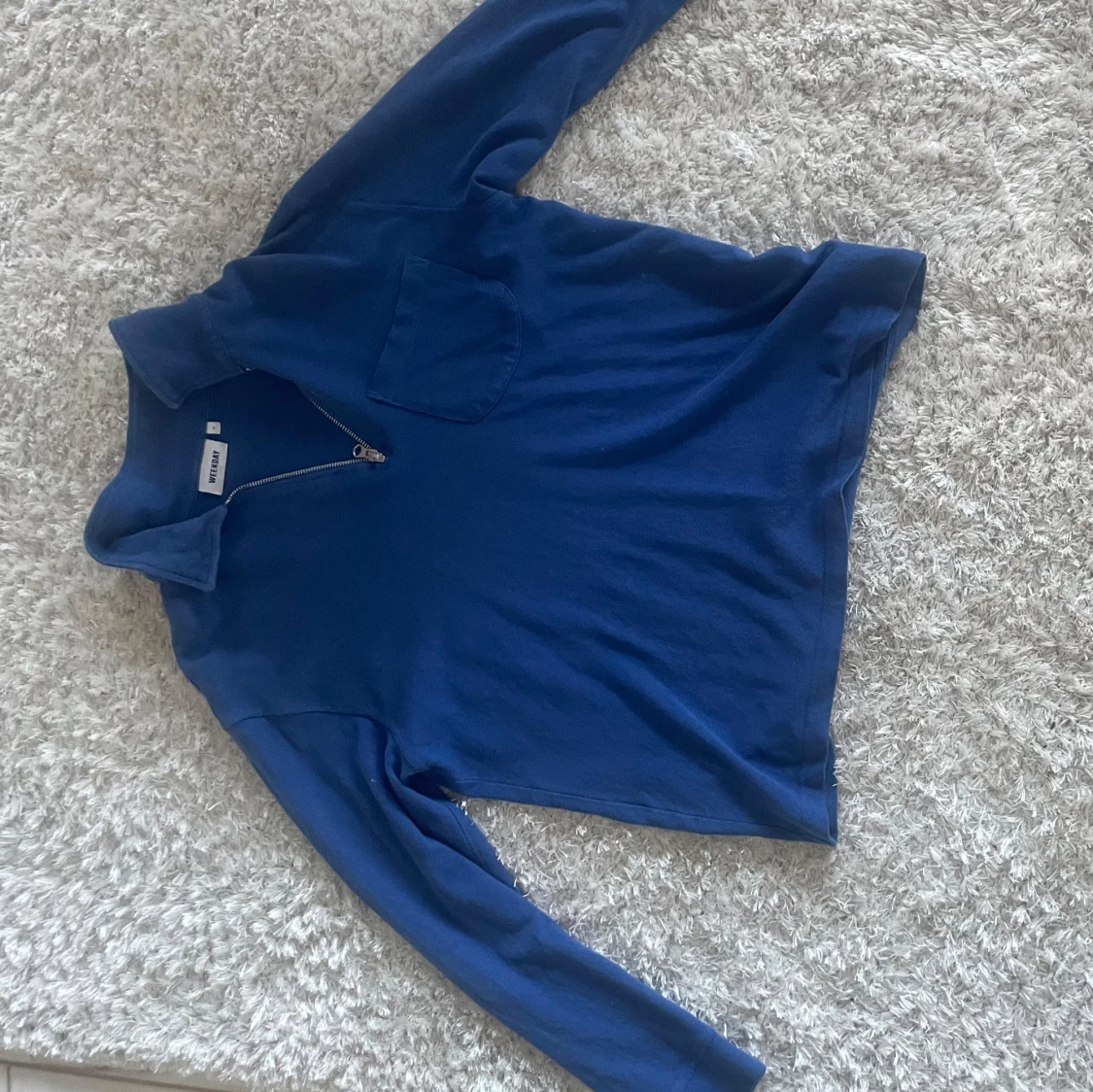 Blå tröja från Weekday