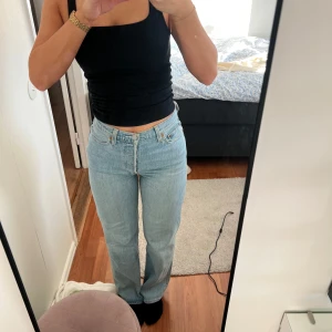 Levi's Ribcage Straight Jeans - Snygga ljusblå Levi's Ribcage Straight jeans med hög midja. Snygg rak passform. 