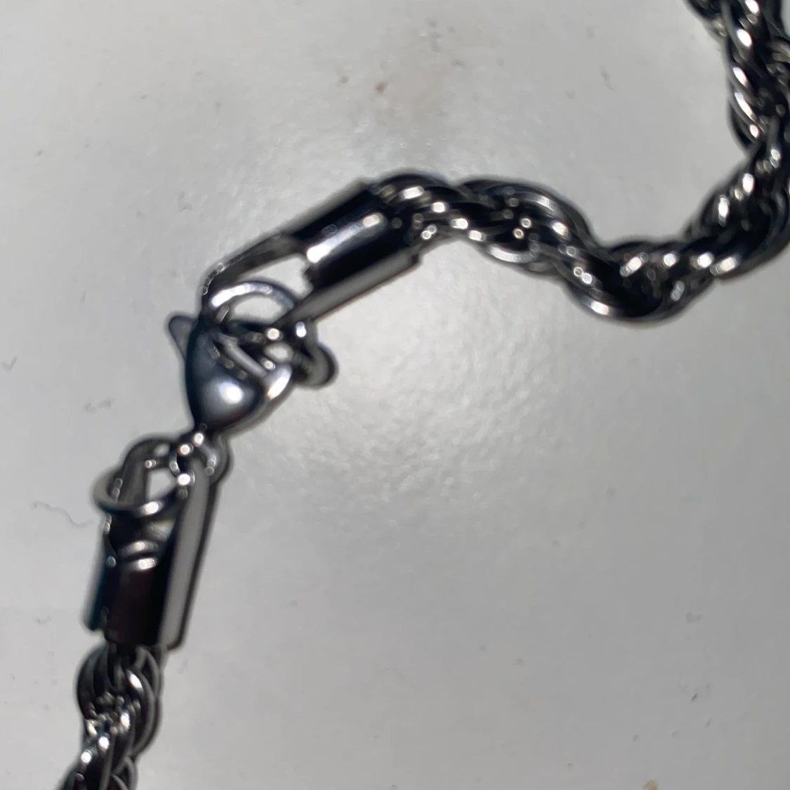 Silverfärgad kedja - 1