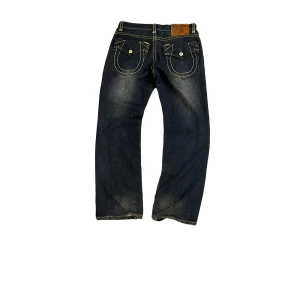 Baggy True Religion Jeans  - Yooo!! Säljer ett riktigt fett par true religion jeans😻 Size 32 - helt okej condition - Section Joey Super T💥💥💥 Skriv till mig ifall du har några frågor🔴