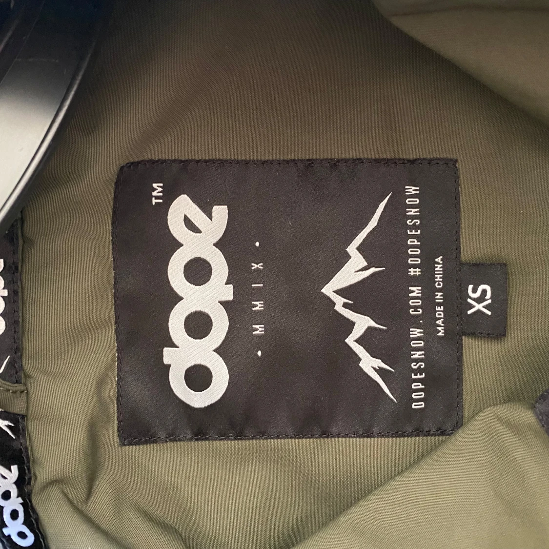 Olivgrön jacka från Dope - 91