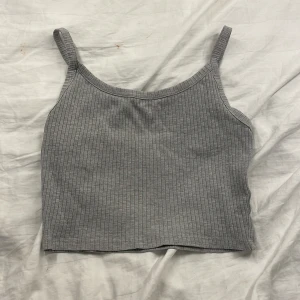 Grått kort linne - Köpt detta år #grå#gråttlinne