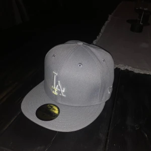 LA keps - Säljer min skit feta keps då den inte används