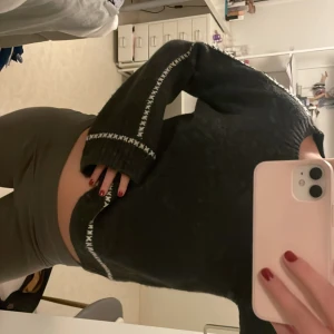 Stickad tröja - Superskön gosig tröja perfekt till hösten!💓💓