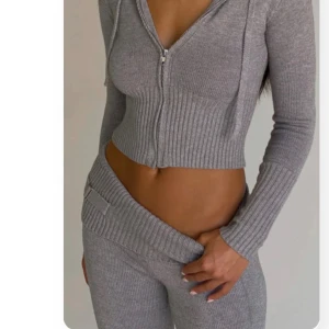 Yamz Destiny set - grå - storlek xs orginal pris 1100 säljs för 500  nytt skick har andvänt 2 gånger 