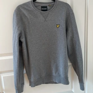 Lyle&scoot/ nästan aldrig använd - Fin tröja som nästan aldrig är använd.