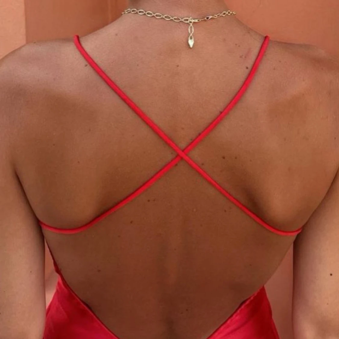 Superfin röd långklänning  - 91