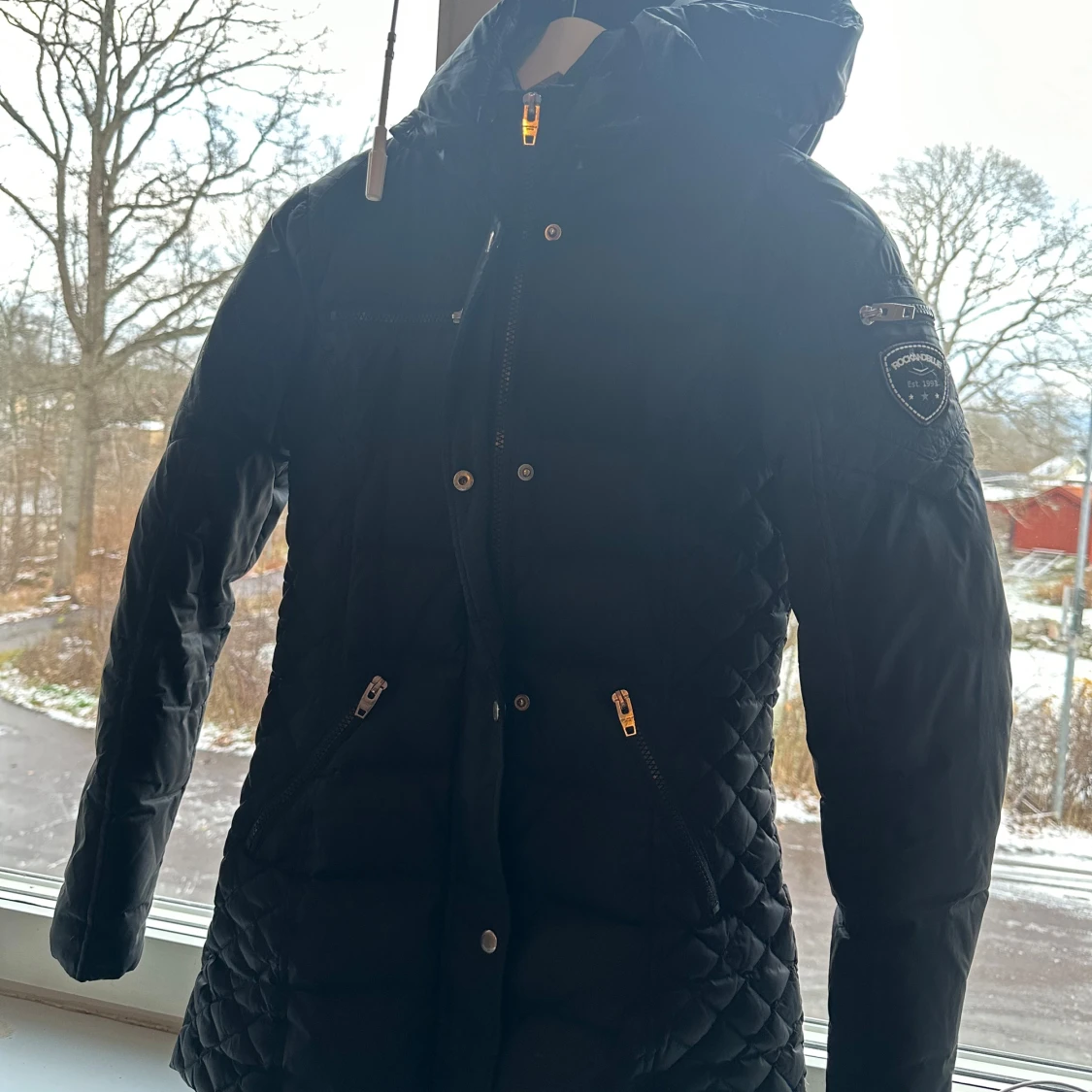 Svart quiltad jacka från Rockandblue