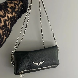 Zadig & Voltaire väska  - Jättefin väska, inga defekter utan väldig fin i skick🩷dustbag osv följer med!