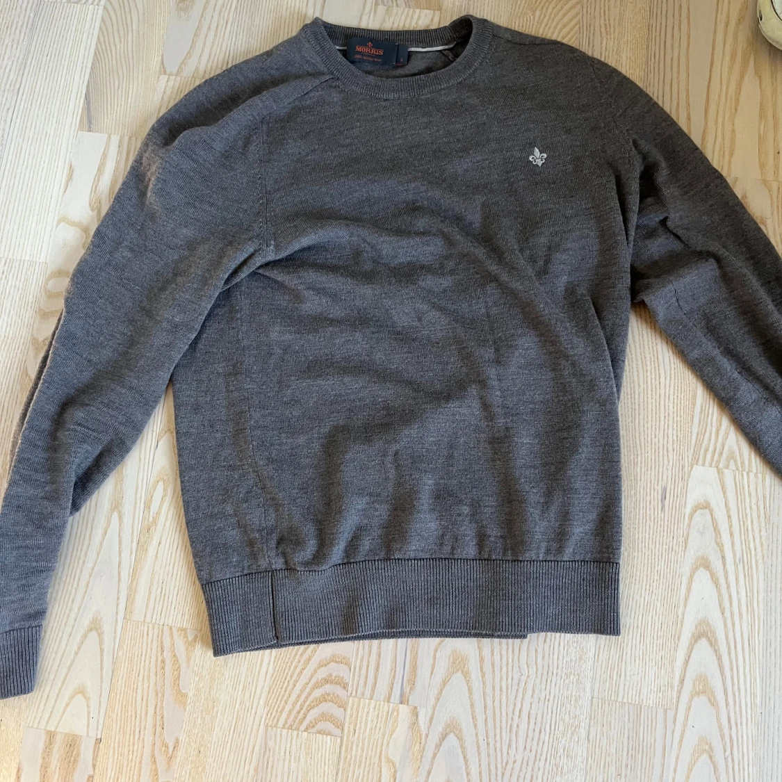 Grå merinoulltröja från Morris