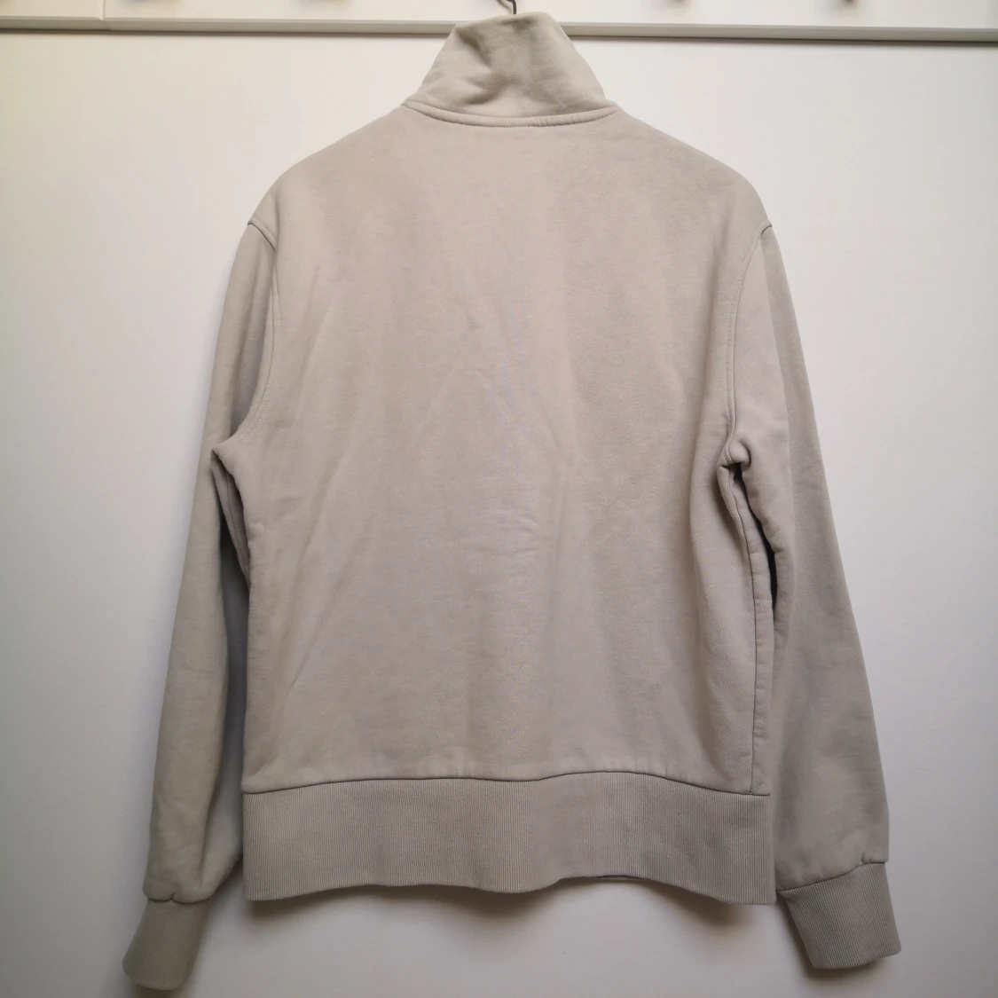 Ljusgrå/Beige sweatshirt med dragkedja från These Glory Days - 2