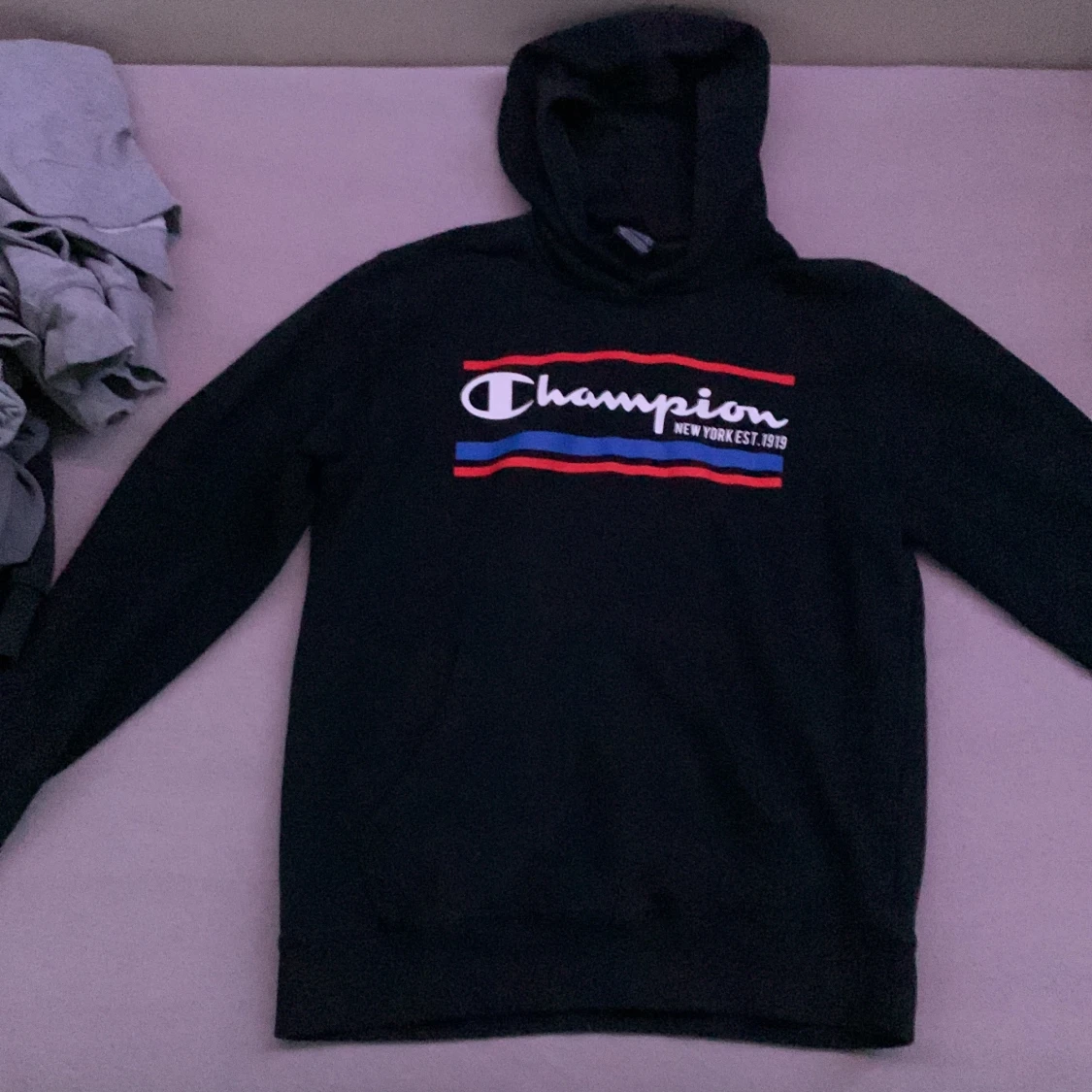 Svart hoodie från Champion