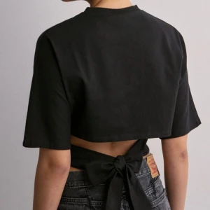 Knyt topp - Säljer denna populära tröja, storlek s. Endast använd en gång!!!!inga defekter,fint skick!!! Skriv för frågor❤️❤️❤️