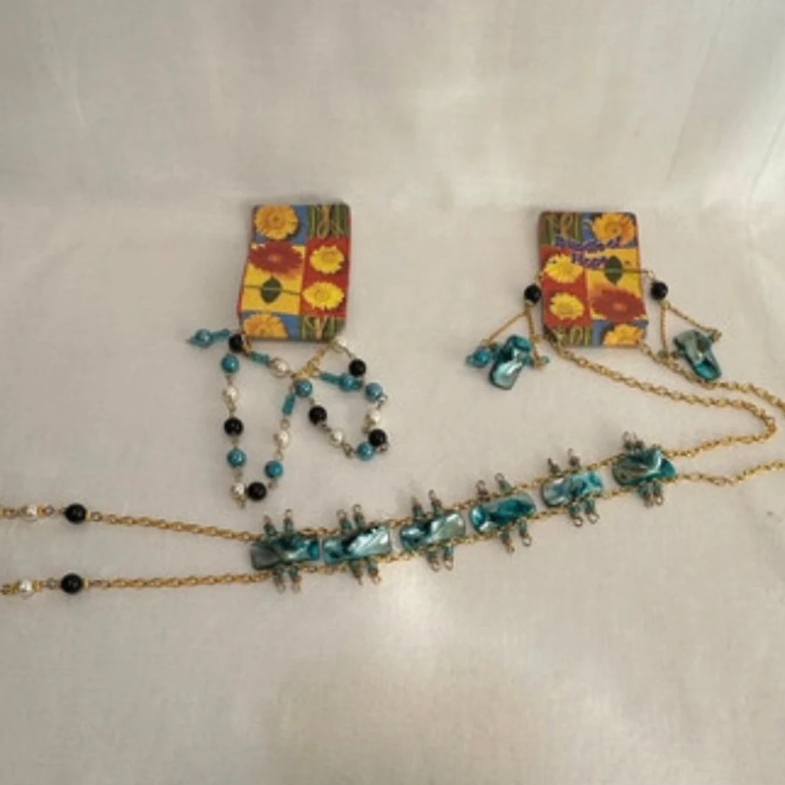 Turkos och guld smyckeset - 91