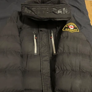 Canada puffer jacka - Canada puffer jacka    XS till M