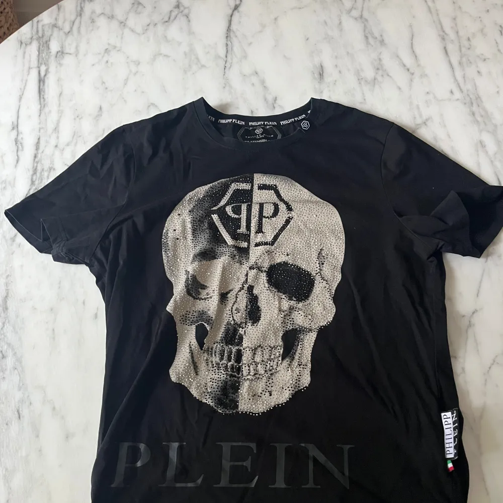 Philip plein thishert! Bra sick! . T-shirts.