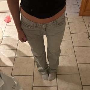 jeans gina tricot  - lågmidjade raka jeans från gina 💓💓