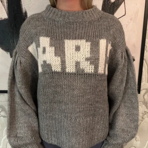 Så snygg tröja!! - Så najs tröja från hm i Storlek s aldrig använd 