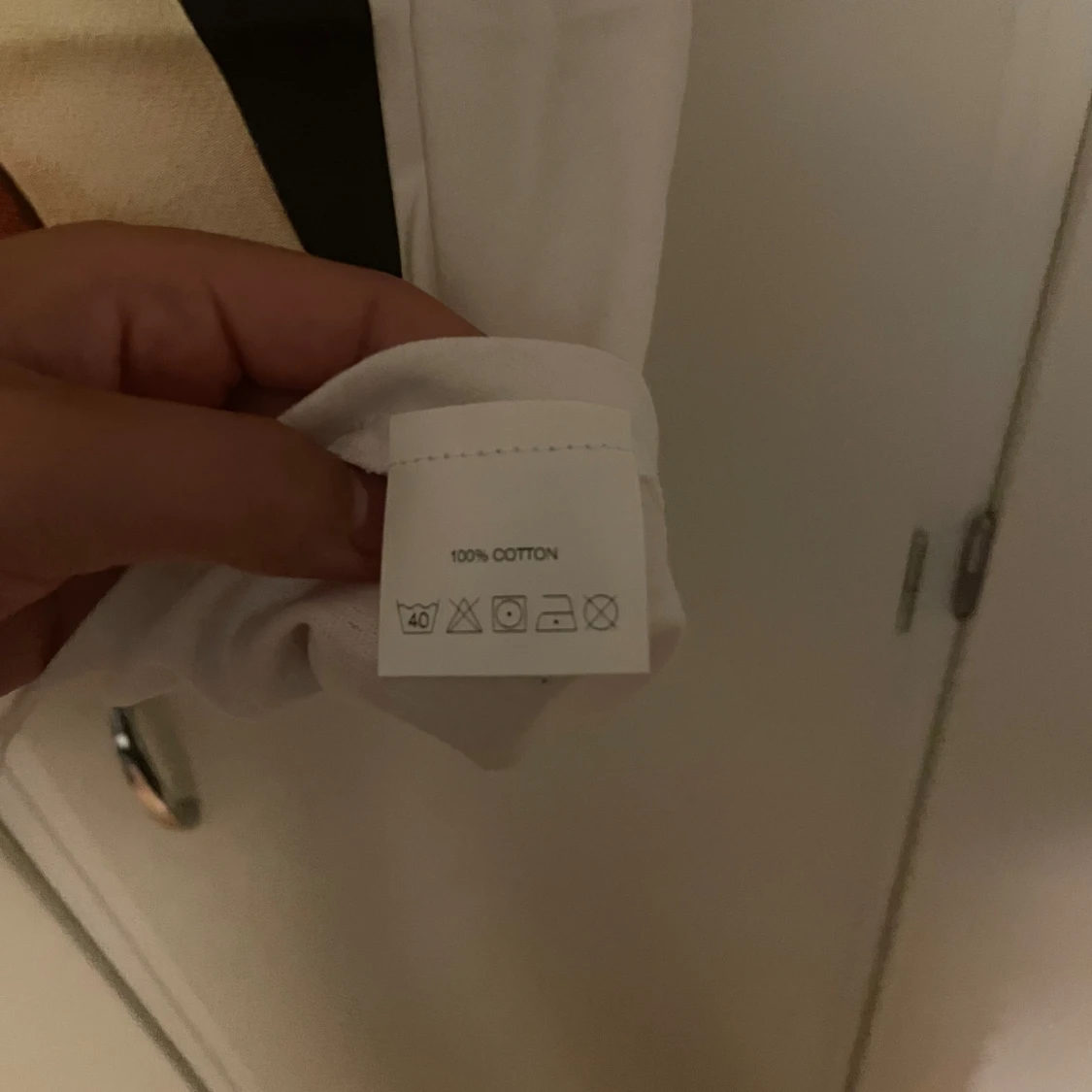 Vit t-shirt med retrotryck - 92