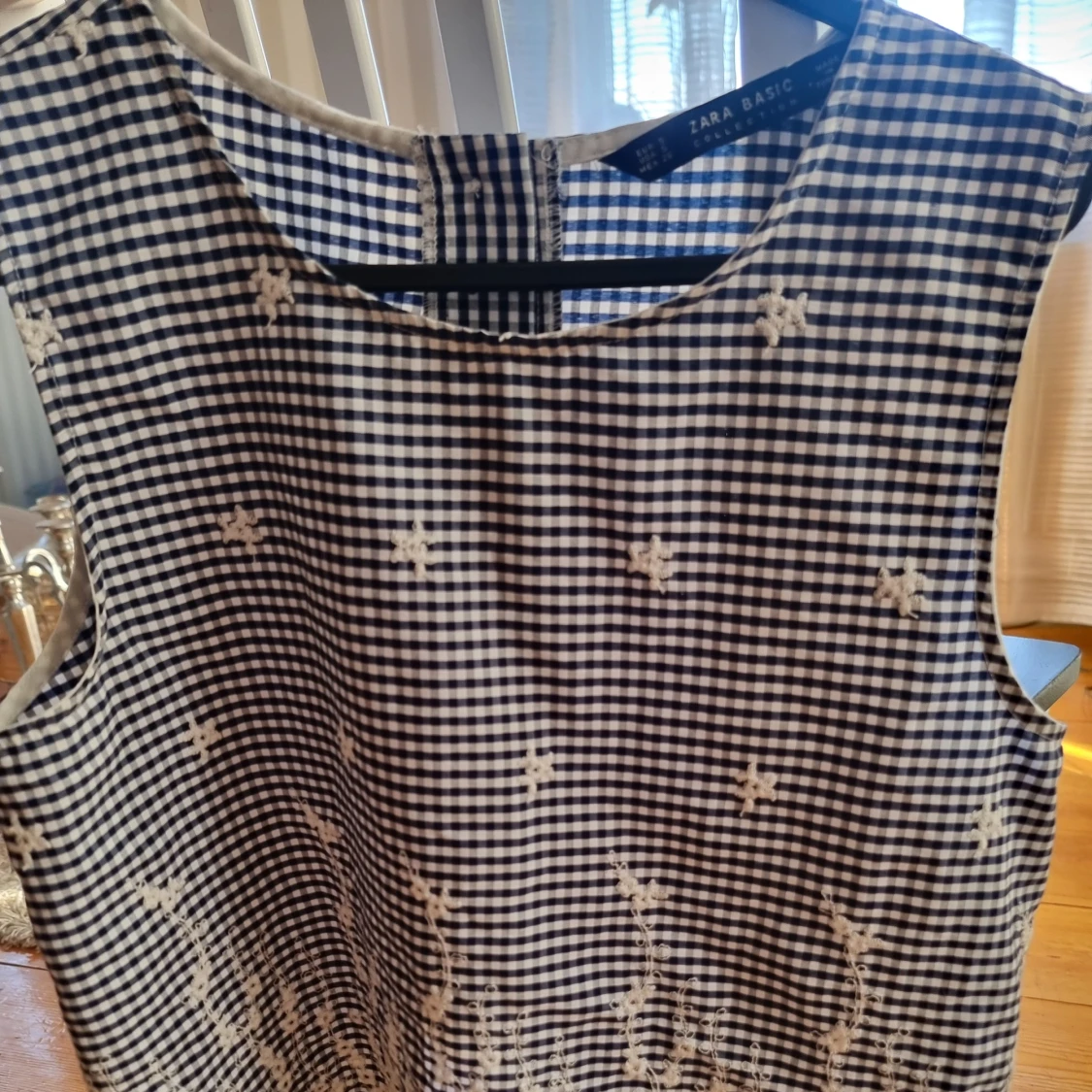 blus med brodering från zara - 90