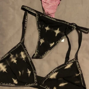 Calvin Klein bralette och trosor  - Passar som St xs-s Nyskick ej använda