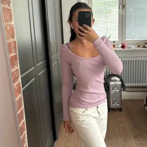 Långärmad topp - Topp från intimissimi. Aldrig användande. Prislappen på 