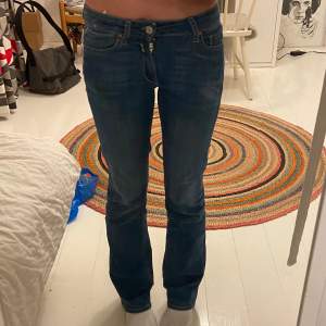 Jättefina replay jeans. Nypris 1400kr