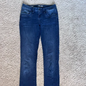 Ltb valerie jeans - Bra skicka har bara använt några gånger. Low rise boot cut jeans. 💗