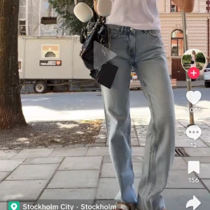 Lågmidjade jeans - ”Low straight jeans” ifrån Gina i storlek 36 ❤️ nypris ligger på 499