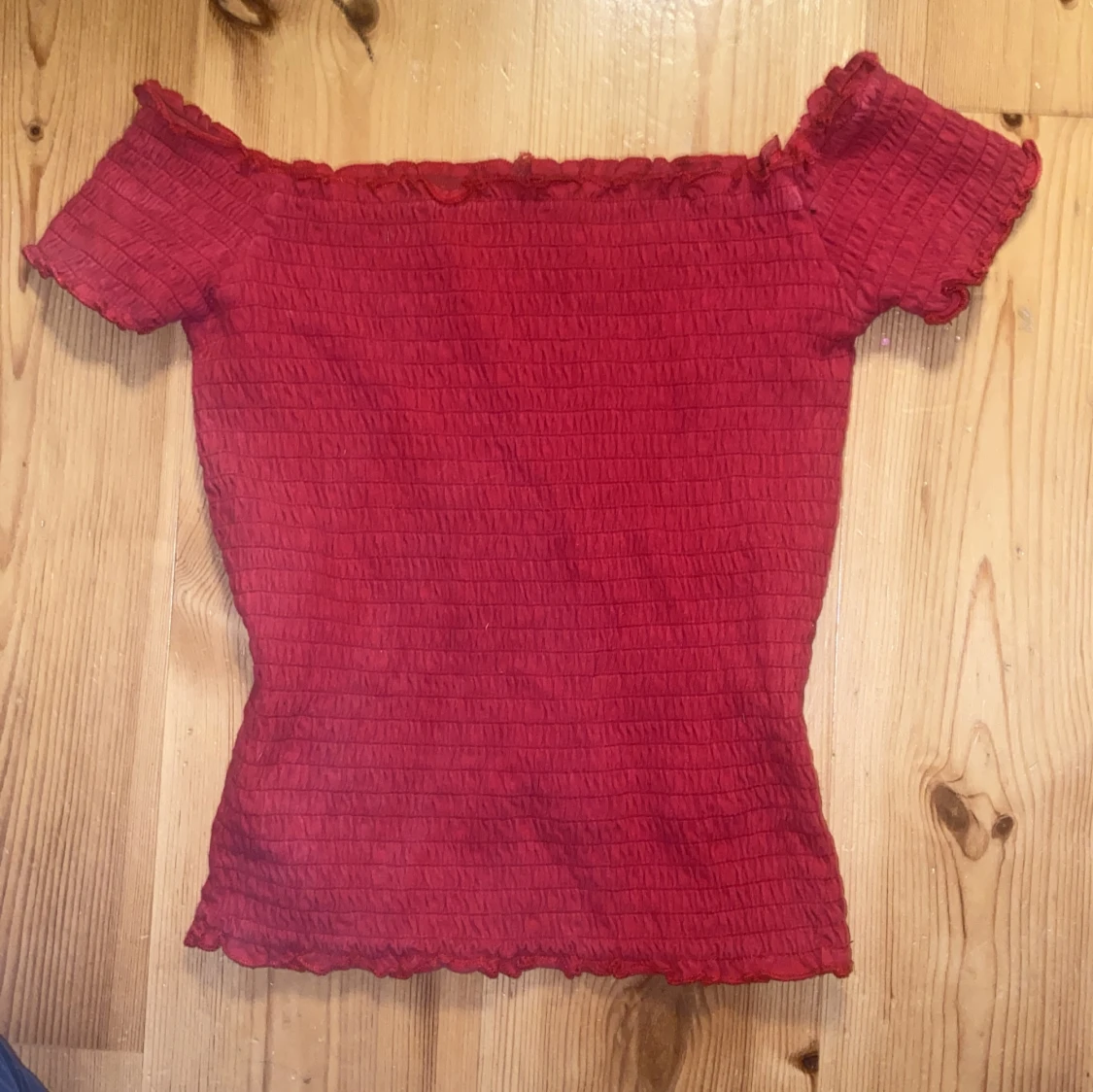 röd hollister tröja