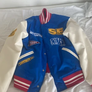 Letterman jacket  - Oanvänd pull& bear jacka