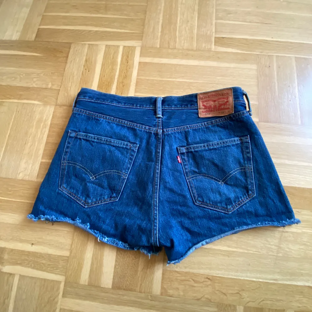 Levis 501 shorts. Storlek s/m. Köp för 250kr🫶. Shorts.