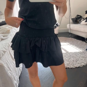 Neonoir kjol - Super fin kjol från neo noir, knappt använd❤️