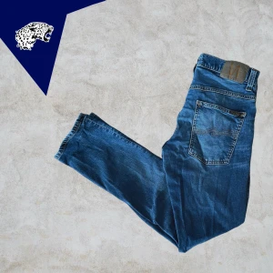 NUDIE JEANS GRIMTIM - Nudie Jeans Grim tim | Skick: 9/10 | Strl: Passar W30 L32 | Modellen är 180cm | (Tagg bortklippt) | Hör av dig om du undrar någonting!
