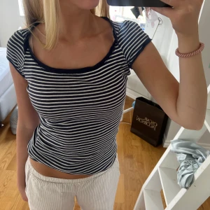 T-shirt  - Randig T-shirt🩷