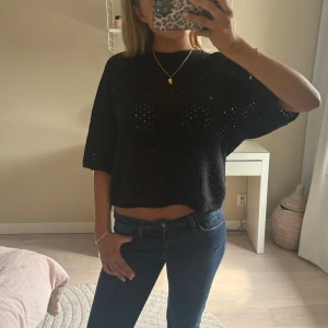 Tröja från Kappahl  - Säljer denna unika tröja från Kappahl i storlek S. Den är oanvänd och lappen är kvar. Har du frågor är det bara att skriva privat💕
