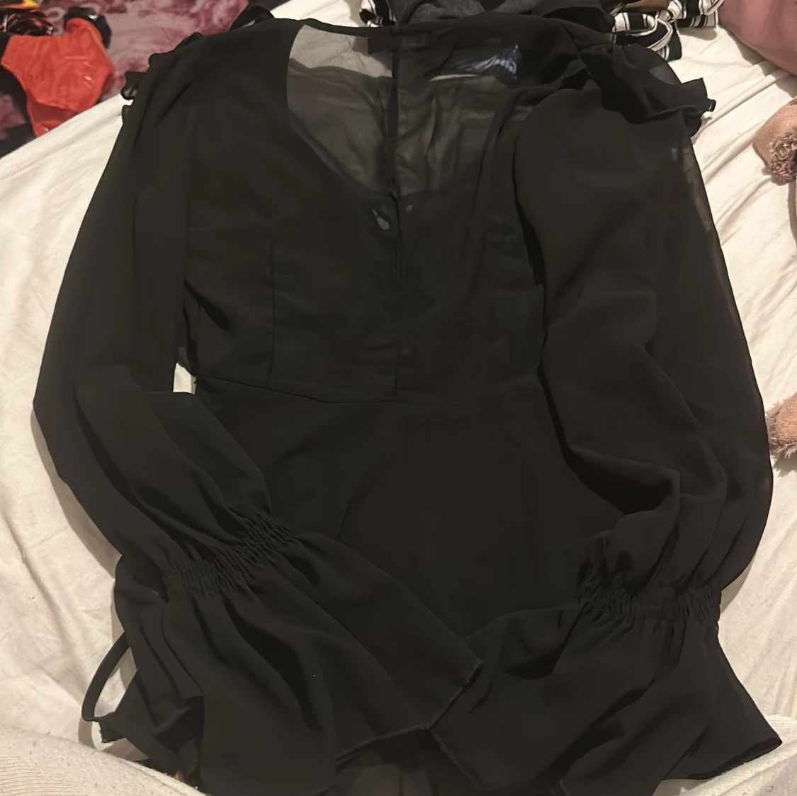 Svart blus från Boohoo - 90