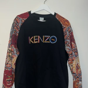 Kenzo tröja - Säljer denna kenzo tröja då den ej kommer till användning, helt ny och prislapp sitter kvar