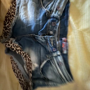 Superfina leopard shorts 🐆  - Dessa leopard shorts e så snygga!!!🐆