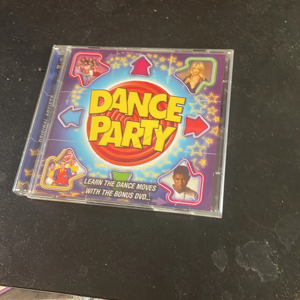 Party cd bra party musik . Övrigt.