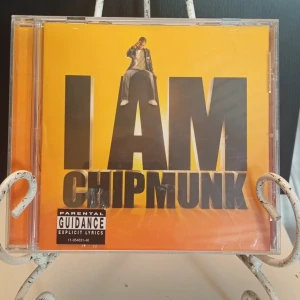 Chipmunk  - I am chipmunk  Bra skick, väldigt små repor som inte påverkar uppspelning 