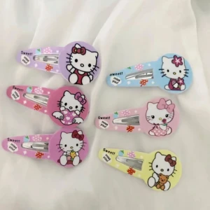 Sanrio hårklämmor  - !tryck ej pá köp nu utan att kontakta! Skriv vilken du hade varit intresserad av, dem kostar 20 kr styck! Swish betalningar gar ocksà jattebra!!