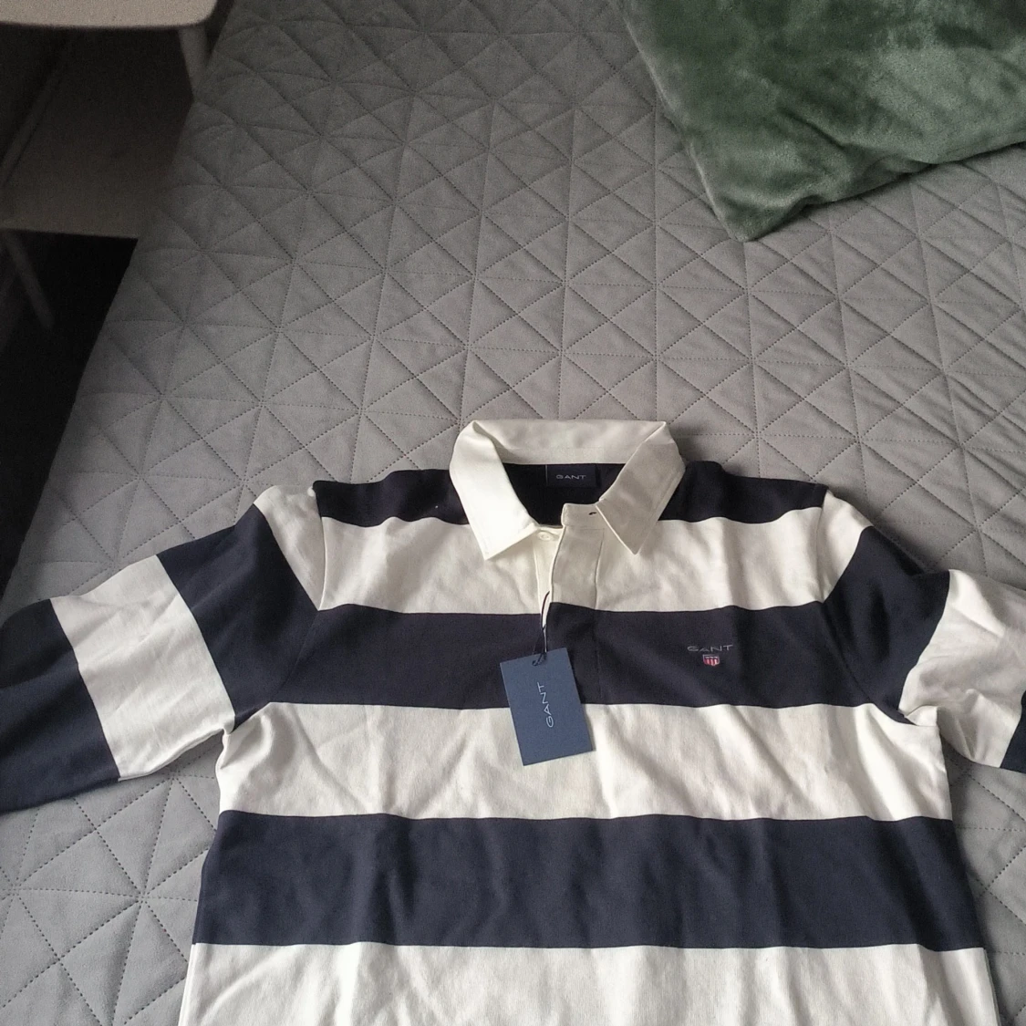 Randig pikétröja från GANT - 1