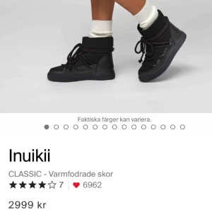 Inuikkis - Sparsamt använda iniukkis i stl 38❤️‍🔥 litet skav på högra skon, dock inget som stör (därför de billiga priset)! Hör av er om ni vill ha bild på de! 