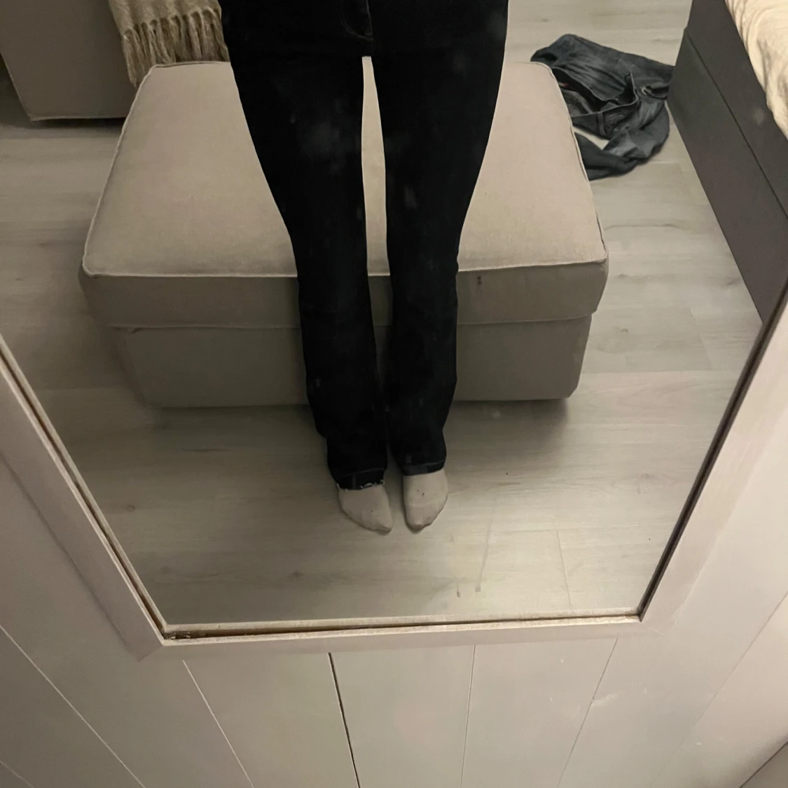 Mörkblå botcut jeans från Esprit