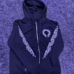 Chrome Hearts Svart zip up Hoodie - Storlek M Skriv om gärna om det finns några frågor! 😁