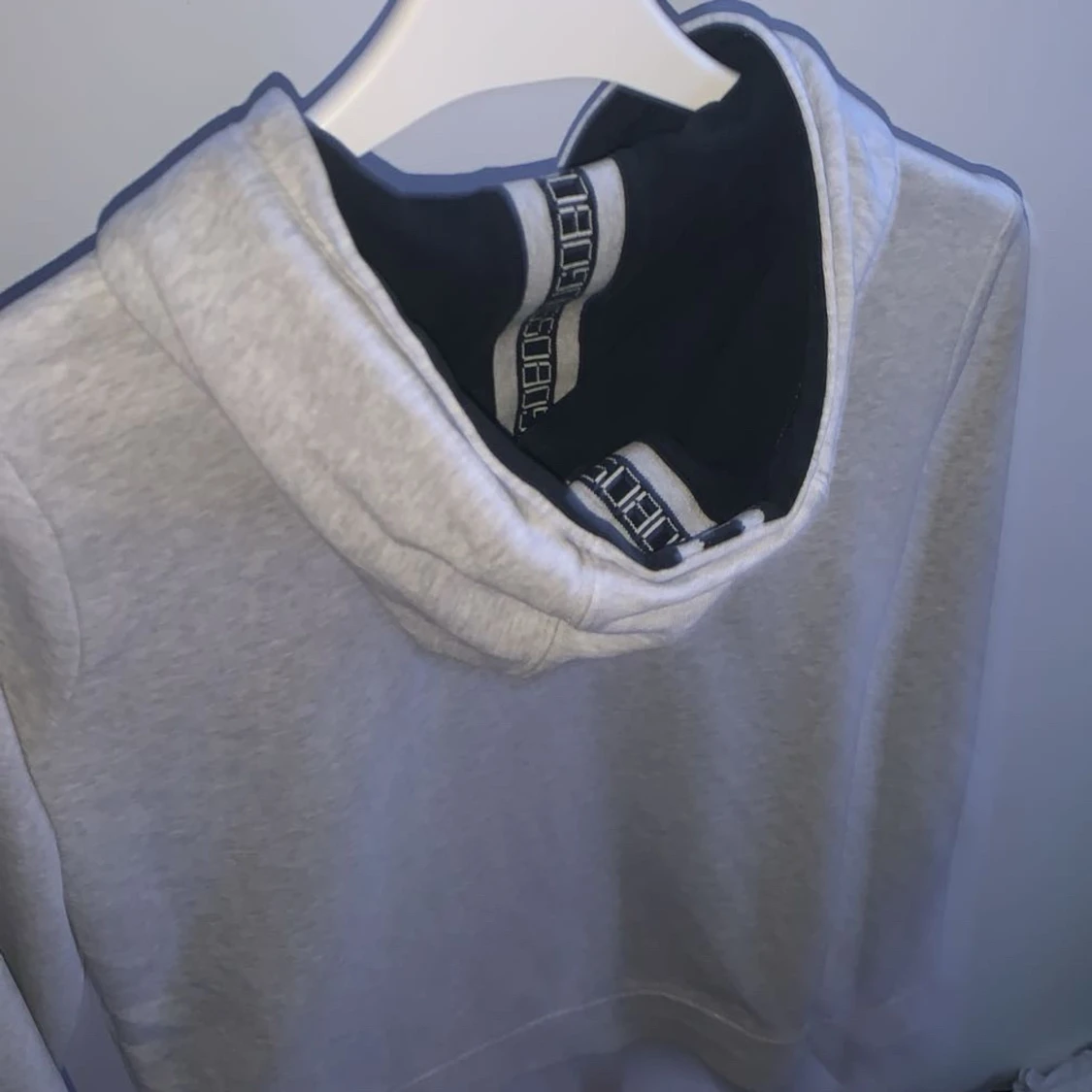 Grå hoodie från Boss - 1