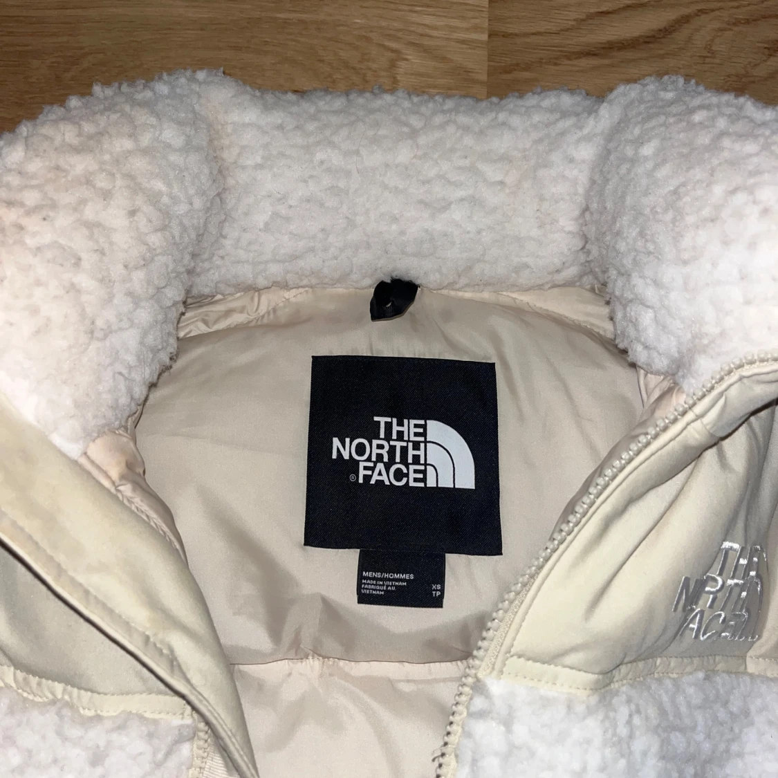 Vit teddyjacka från The North Face - 1